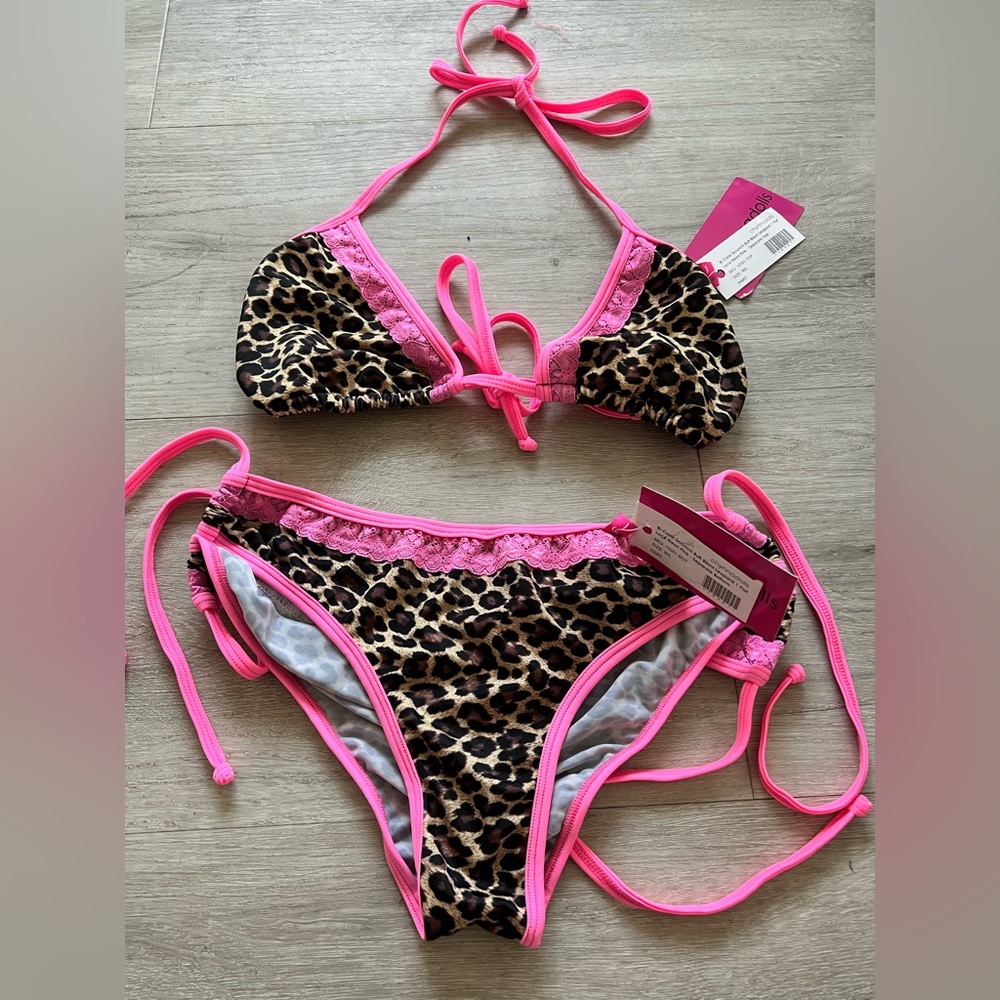 NWT Chynna Dolls two piece pink leopard bikini set with lace